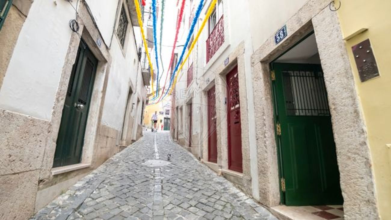 e8f32e7c-eea2-4895-ad25-7bc3109f38eb